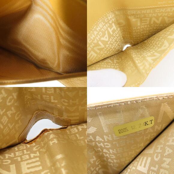 CHANEL Authentic Cream Lambskin Leather Logo Wallet - Picture 7 of 10